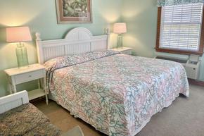 Periwinkle Room, Down Stairs Annex, Thurston House Inn Ocracoke